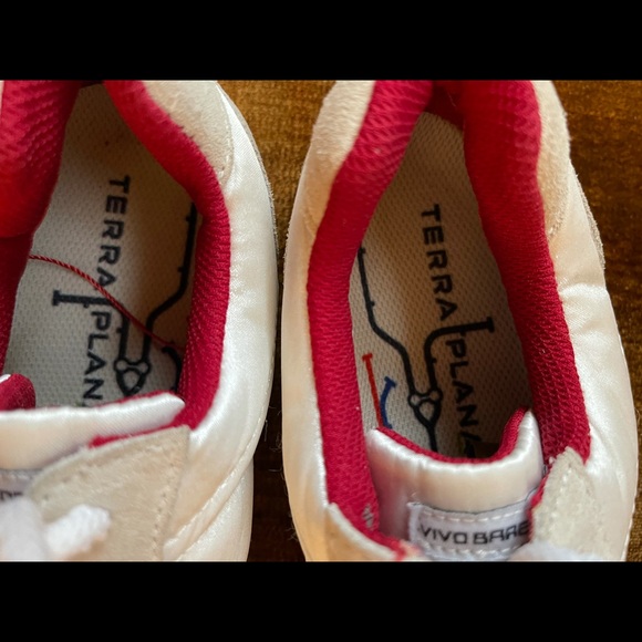 Earth Shoes - Picture 7 of 11